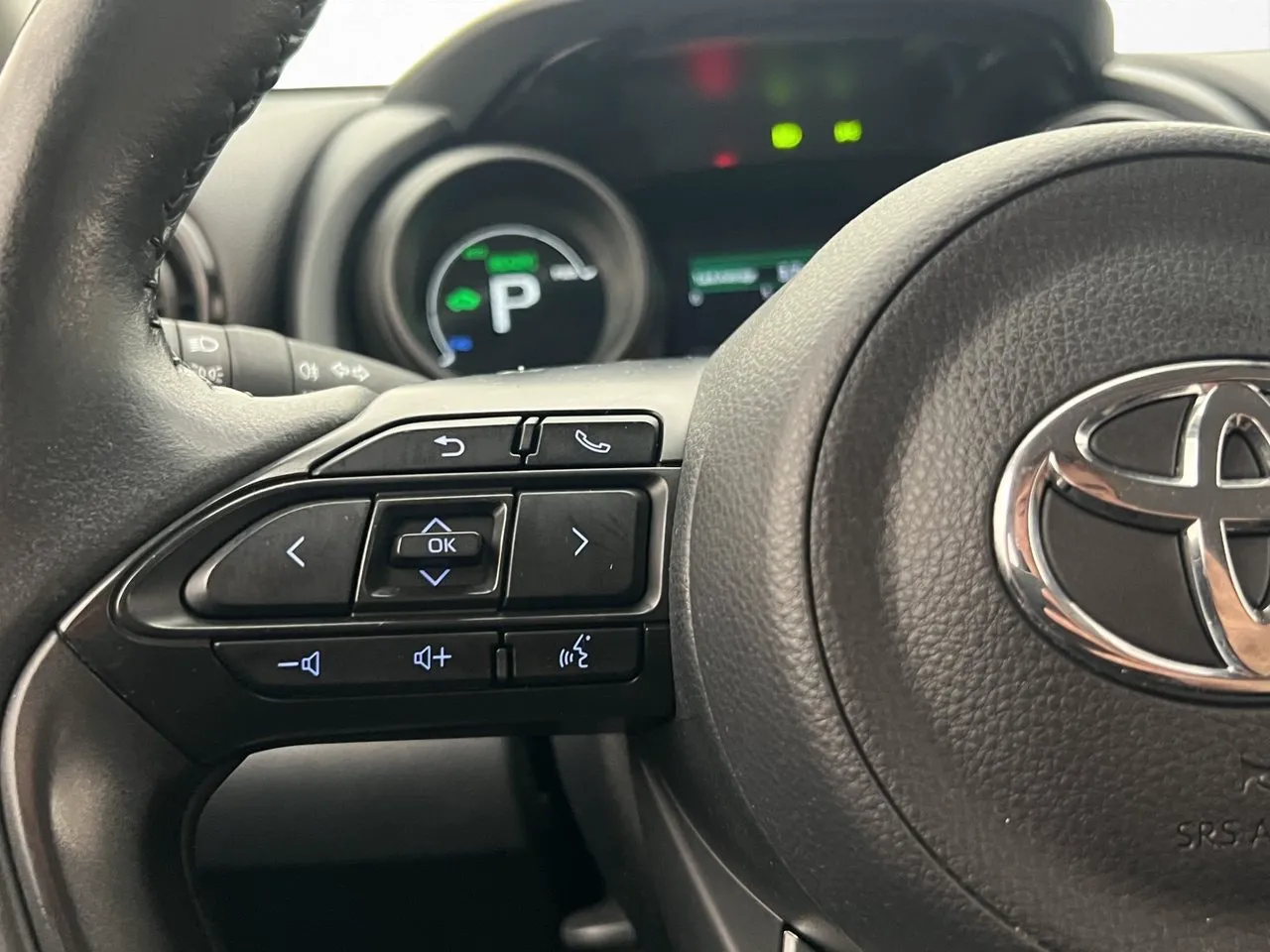 Vehicle image 18