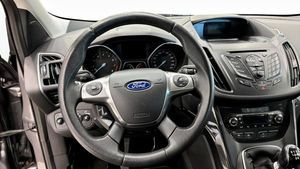 Ford Kuga bild 14