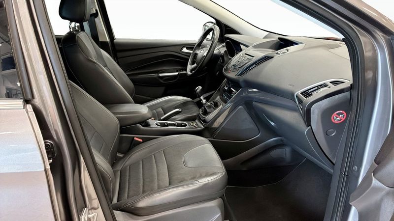 Ford Kuga bild 3