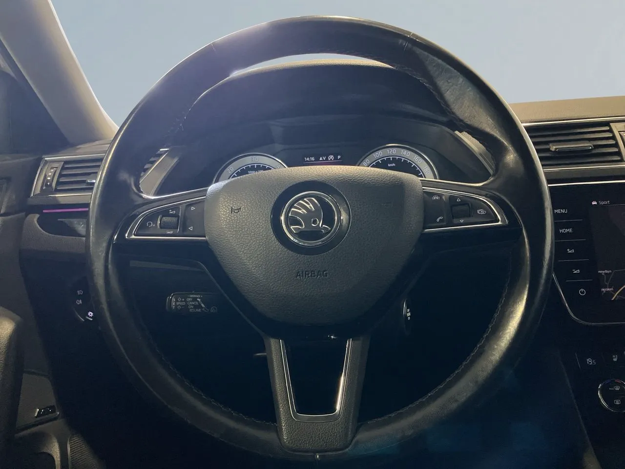 Vehicle image 14