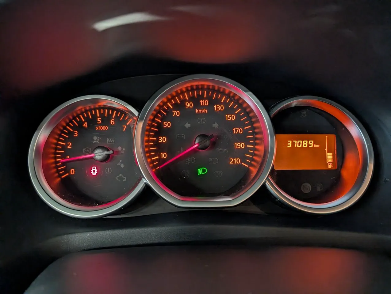 Vehicle image 10