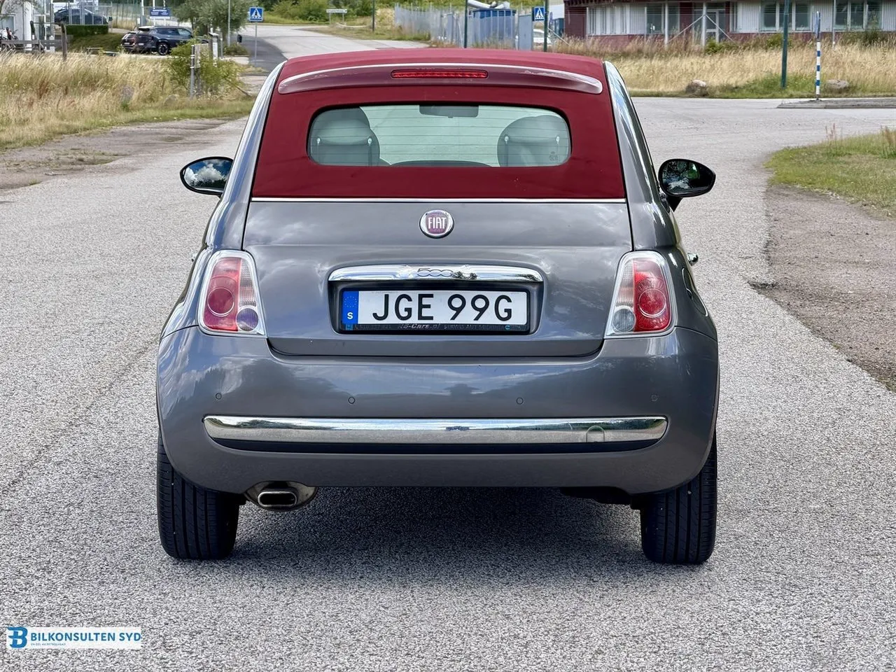 Vehicle image 17