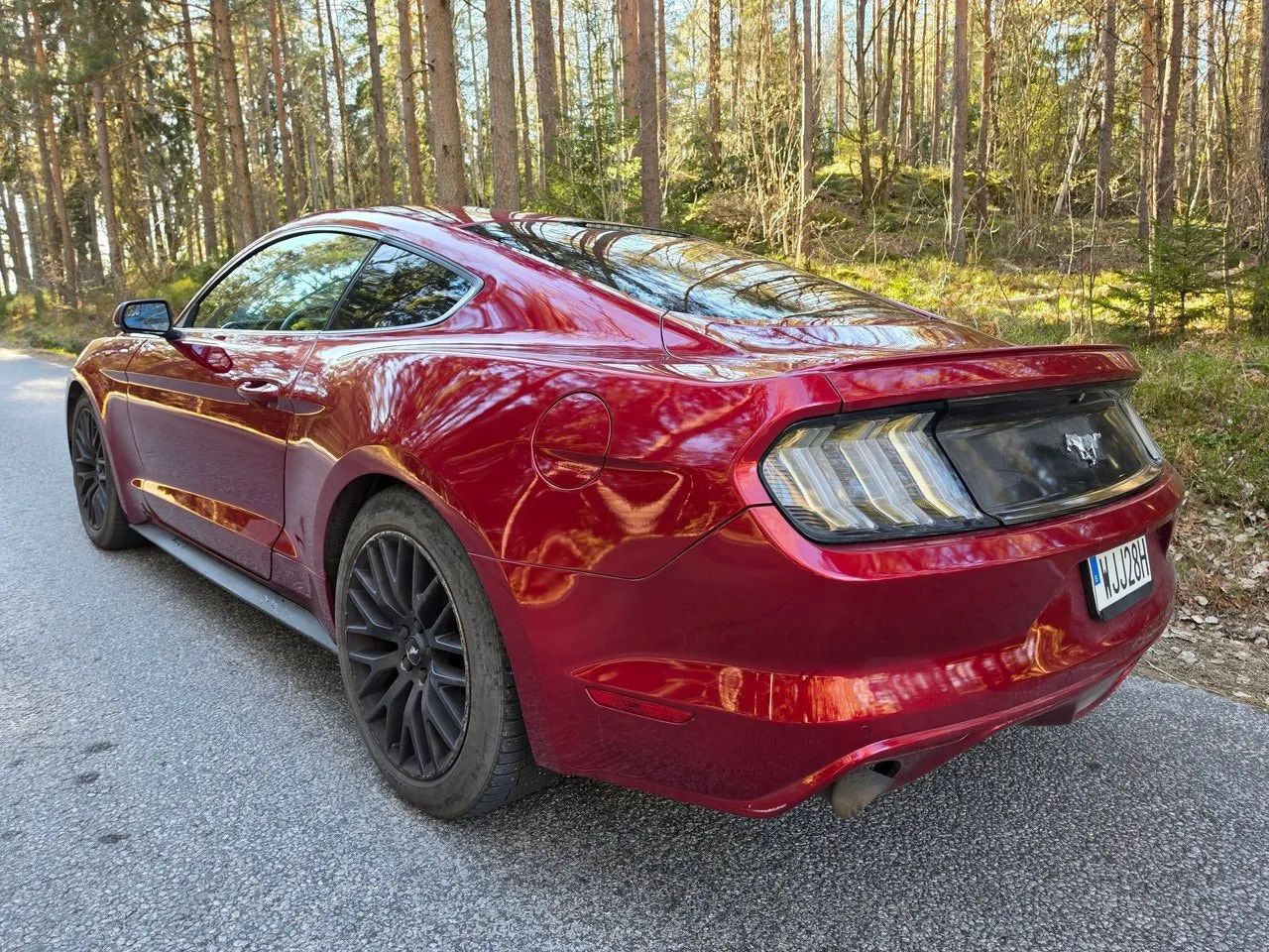 Vehicle image 9