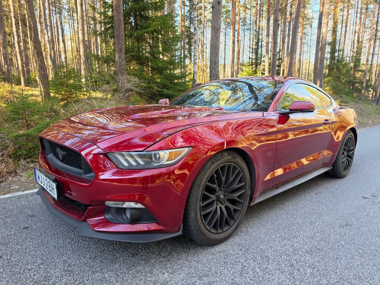 Vehicle image 6