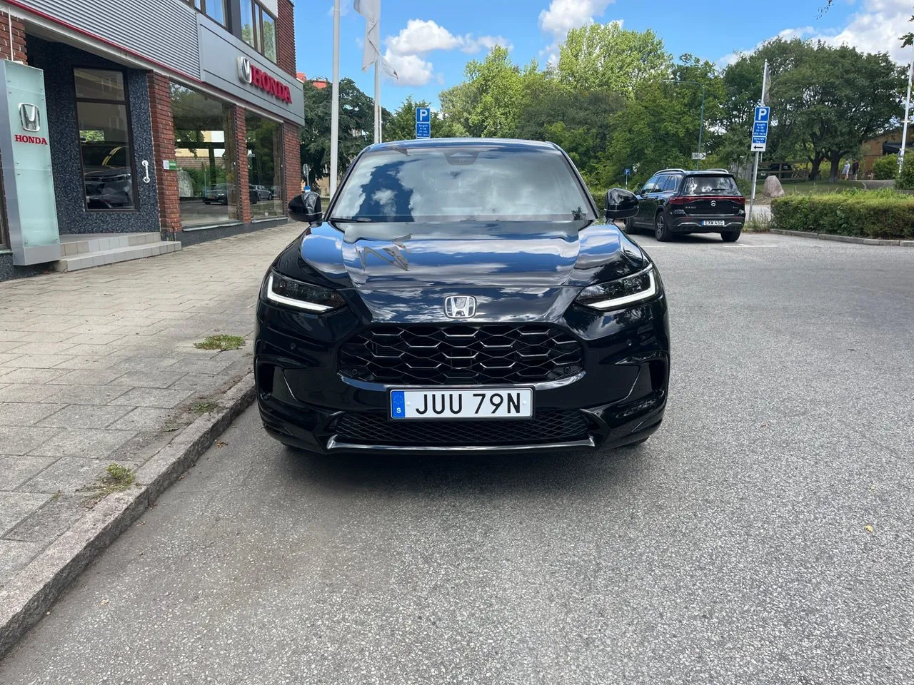 Vehicle image 2