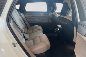 Volvo ES90 bild 11