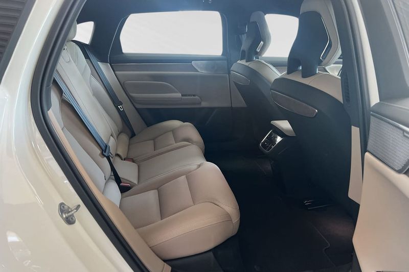 Volvo ES90 bild 11
