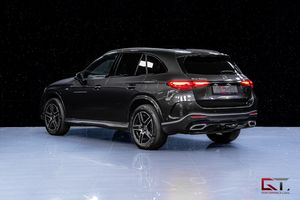 Mercedes GLC300 bild 6