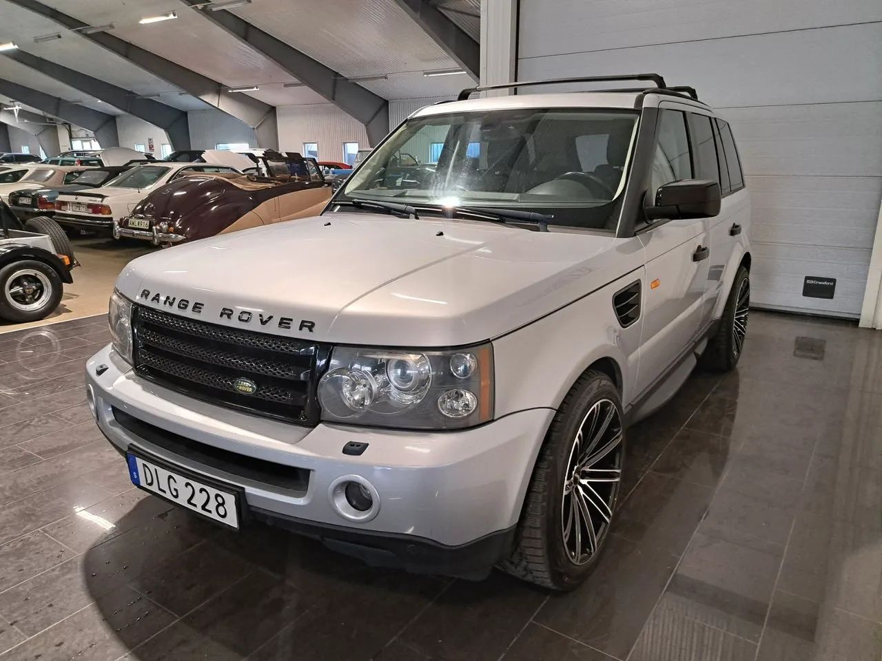 Vehicle image 5