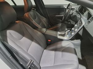 Volvo V60 bild 8