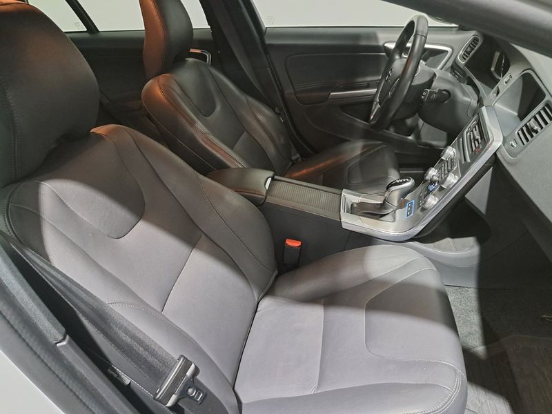 Volvo V60 bild 8