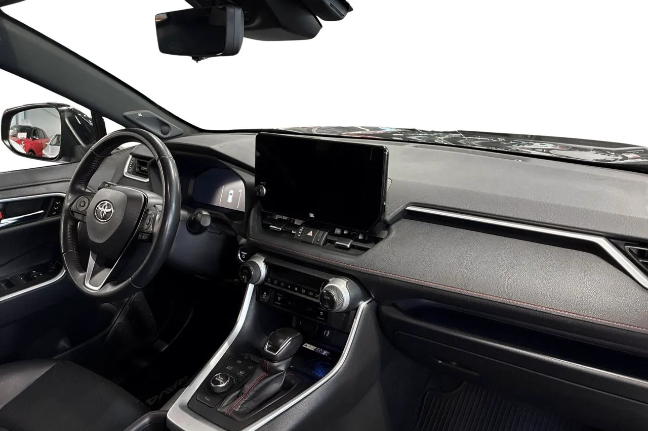 Vehicle image 14
