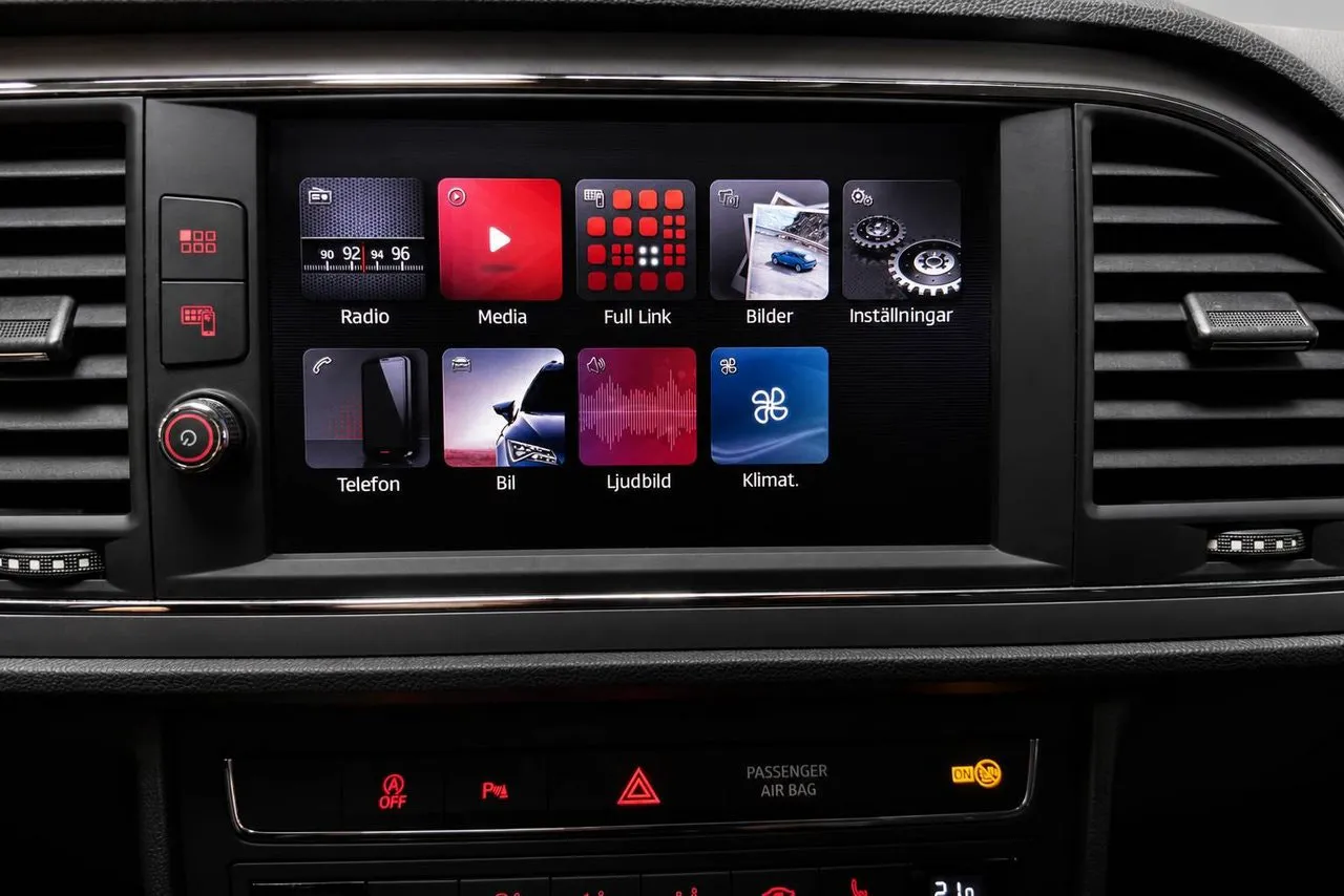 Vehicle image 14