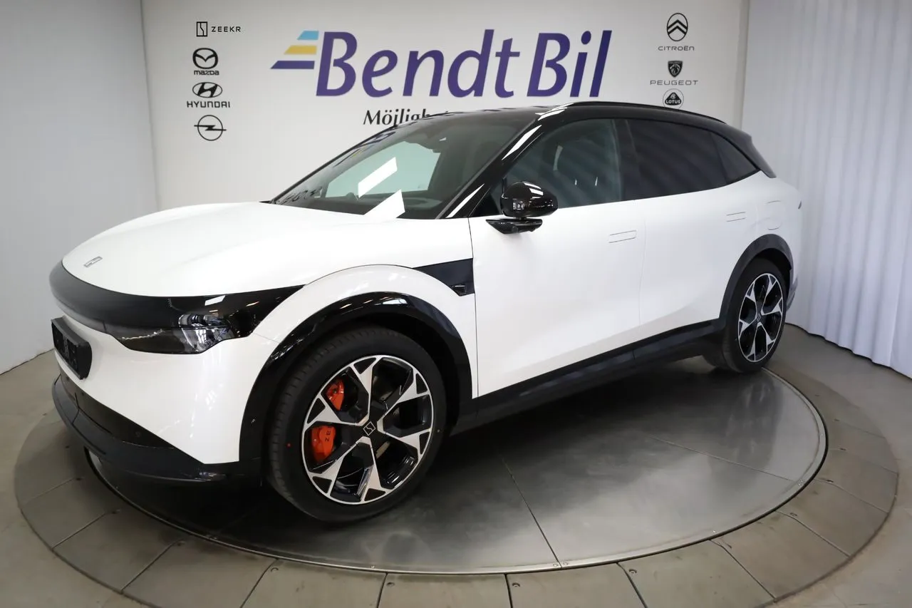 Vehicle image 1