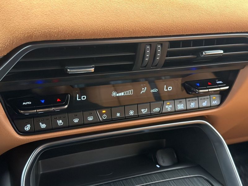 Mazda CX-80 bild 30