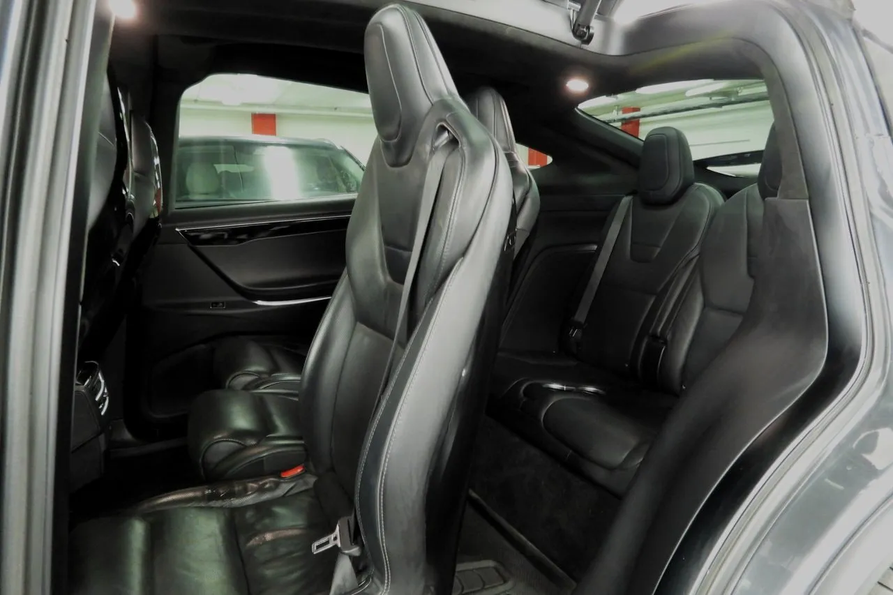 Vehicle image 22