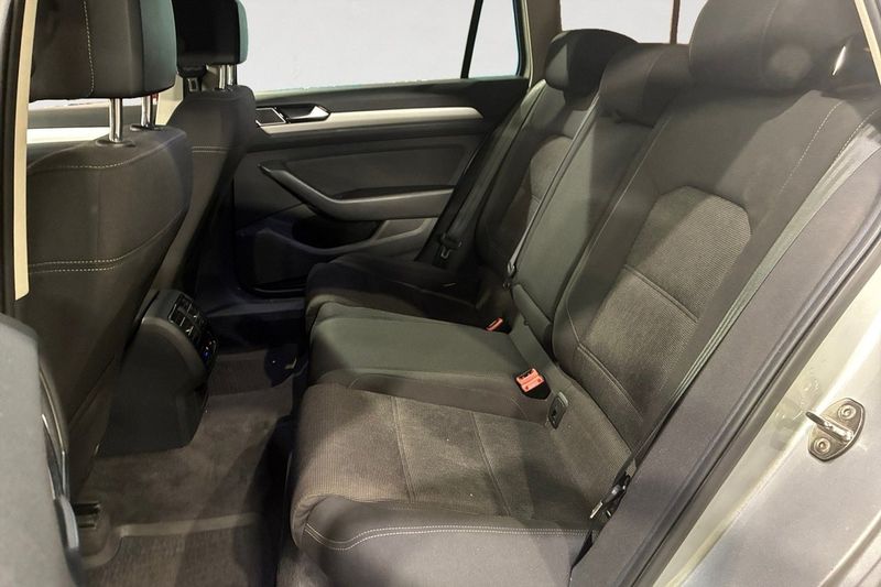 Volkswagen Passat bild 14