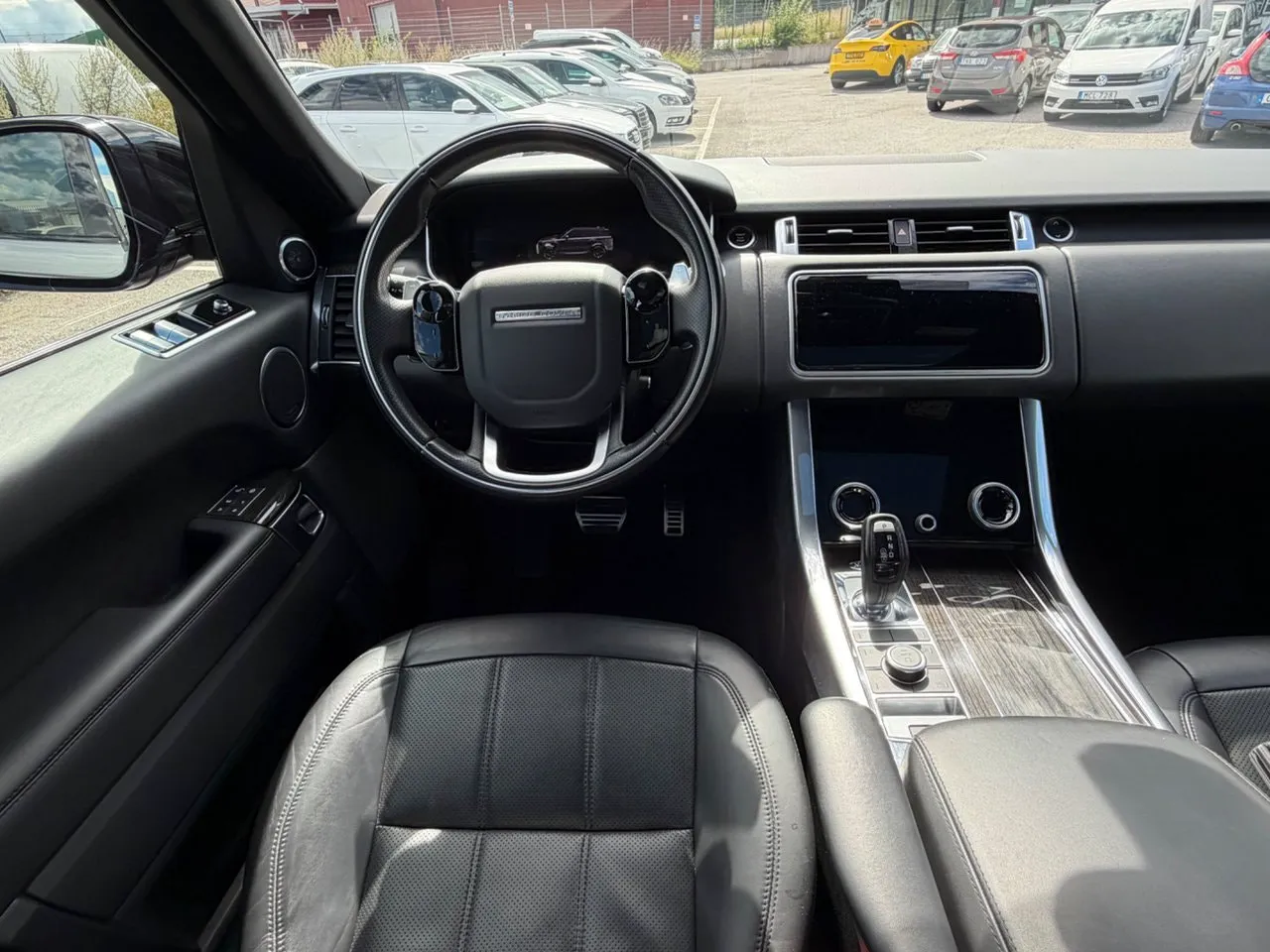 Vehicle image 14