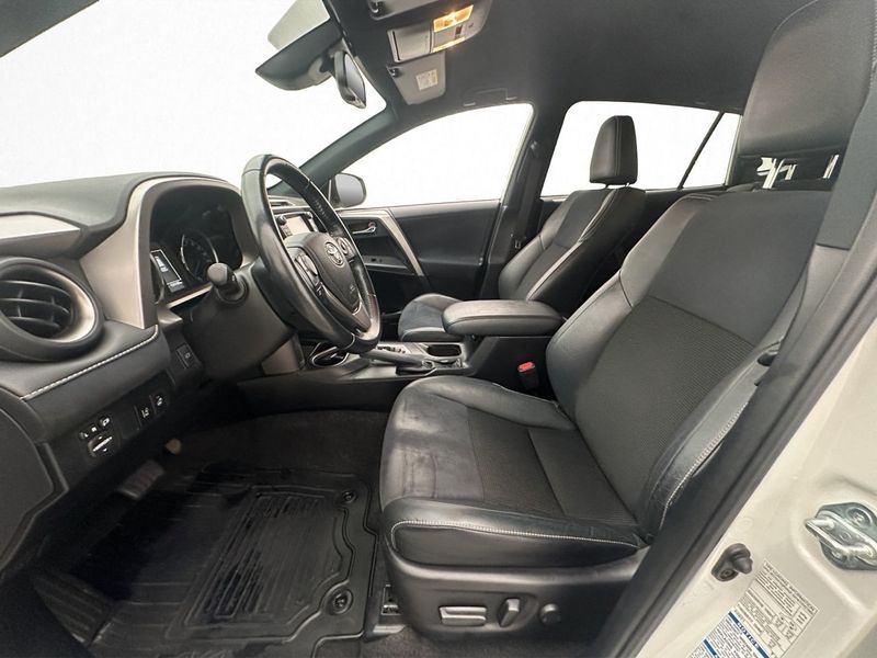 Toyota RAV4 bild 10