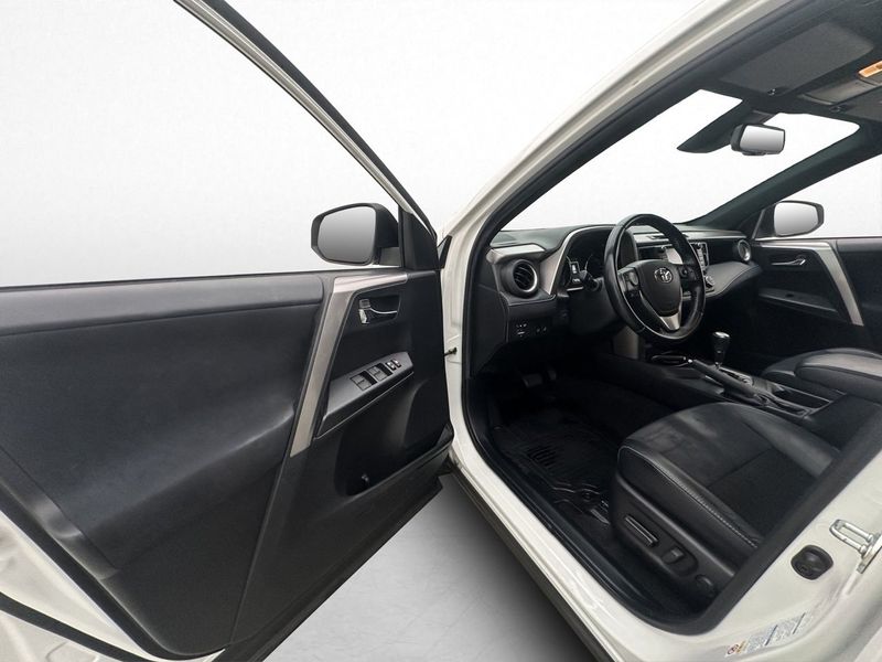 Toyota RAV4 bild 9