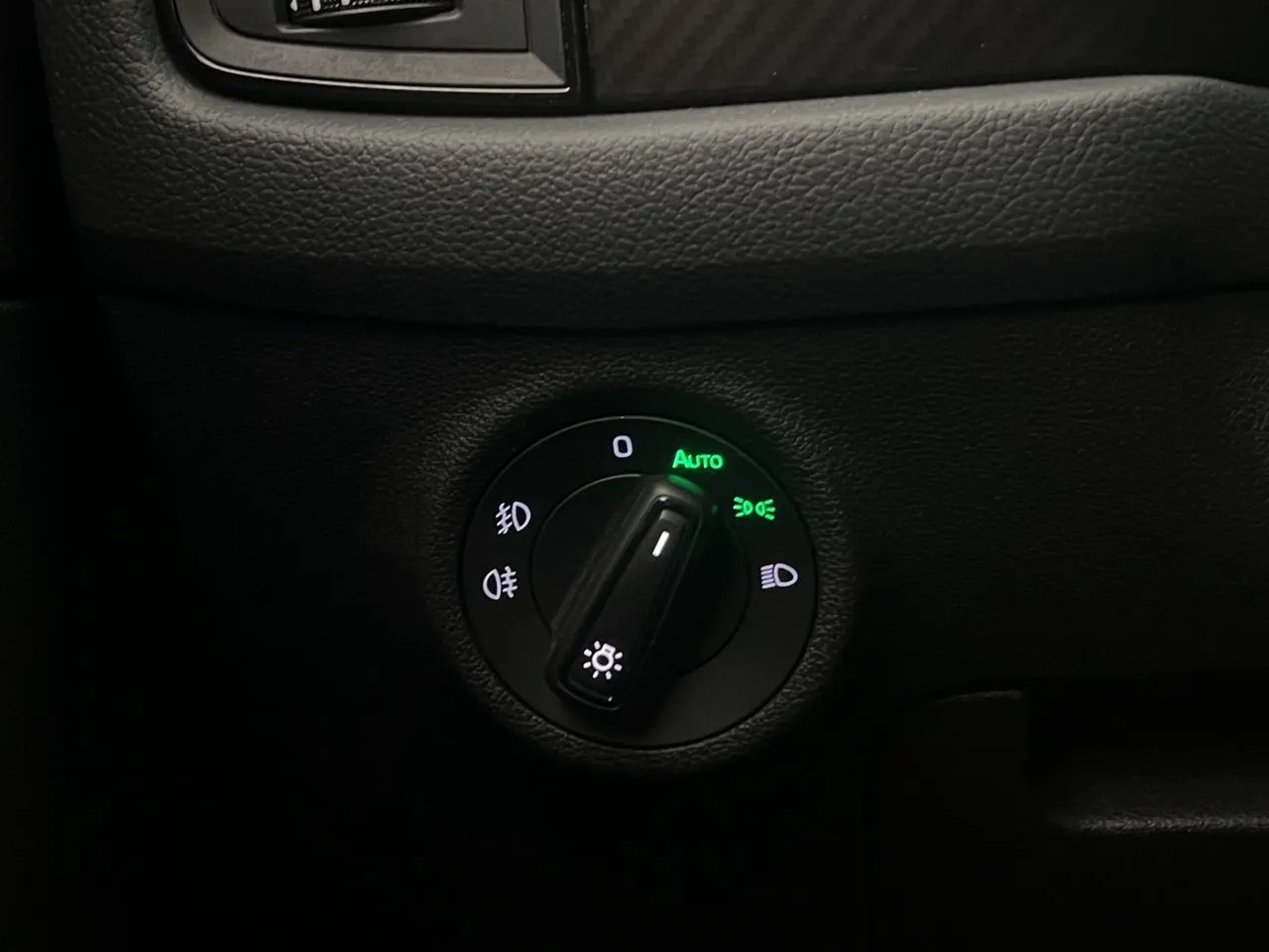 Vehicle image 34