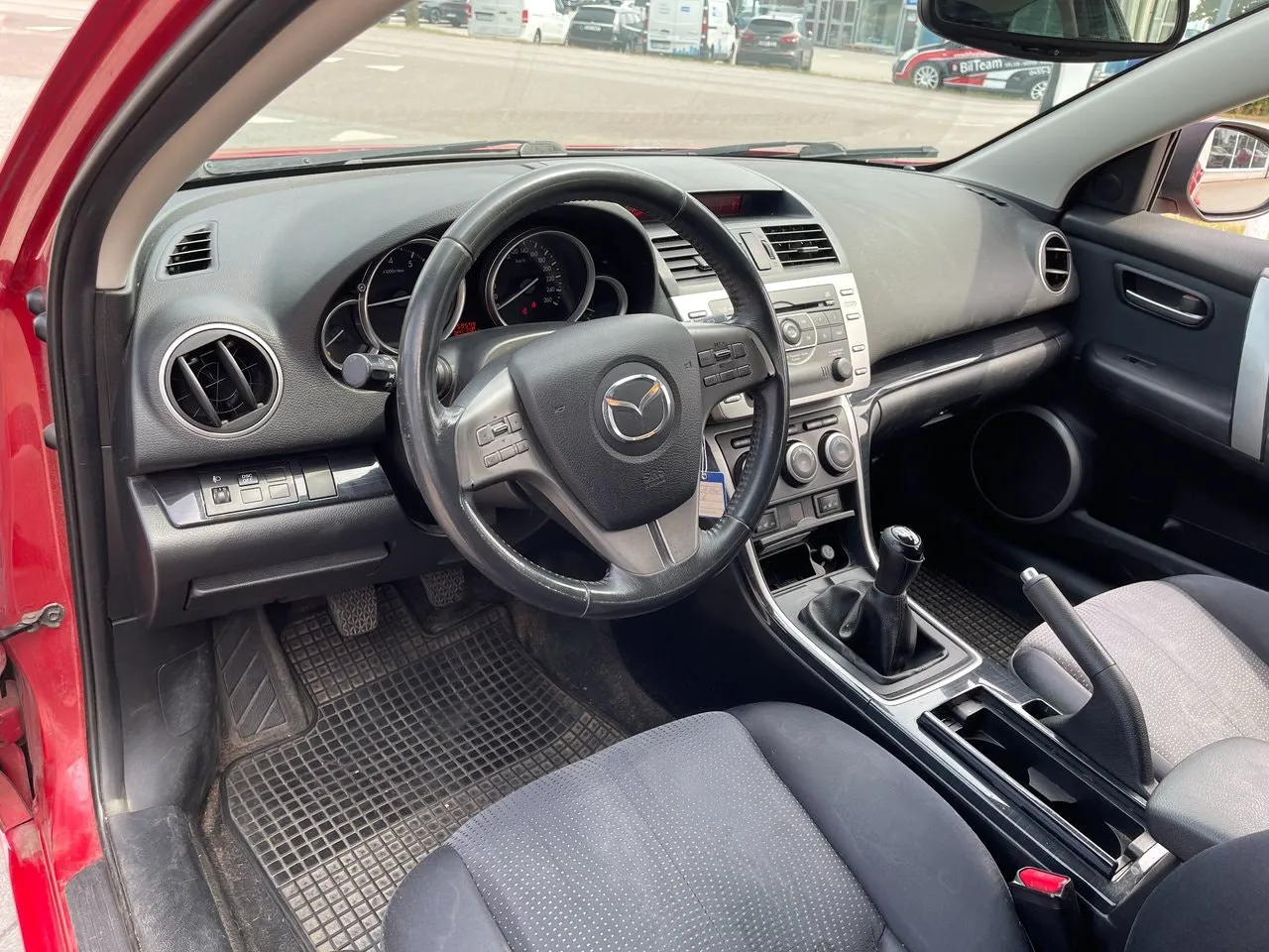 Vehicle image 11
