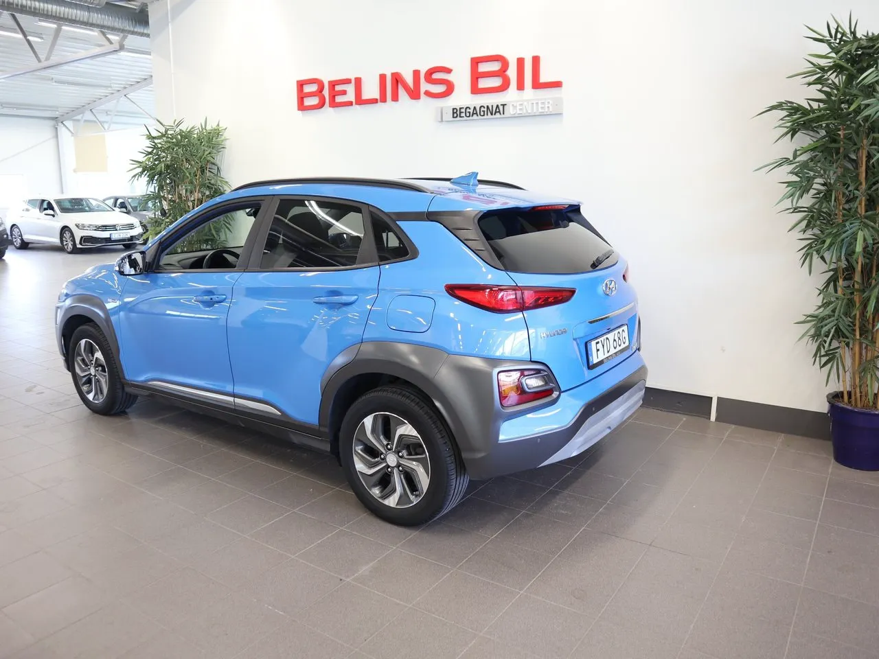 Vehicle image 3