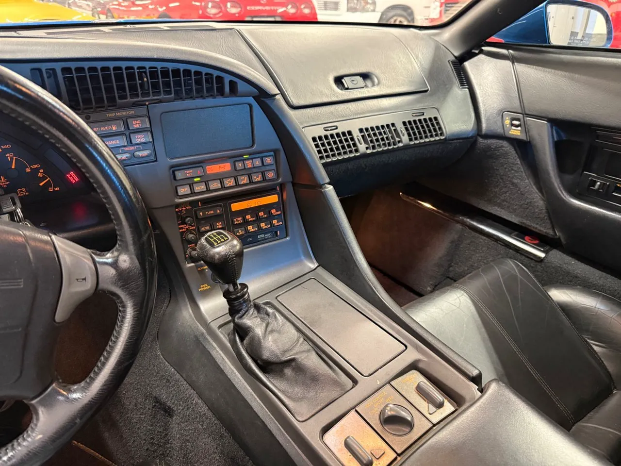 Vehicle image 27
