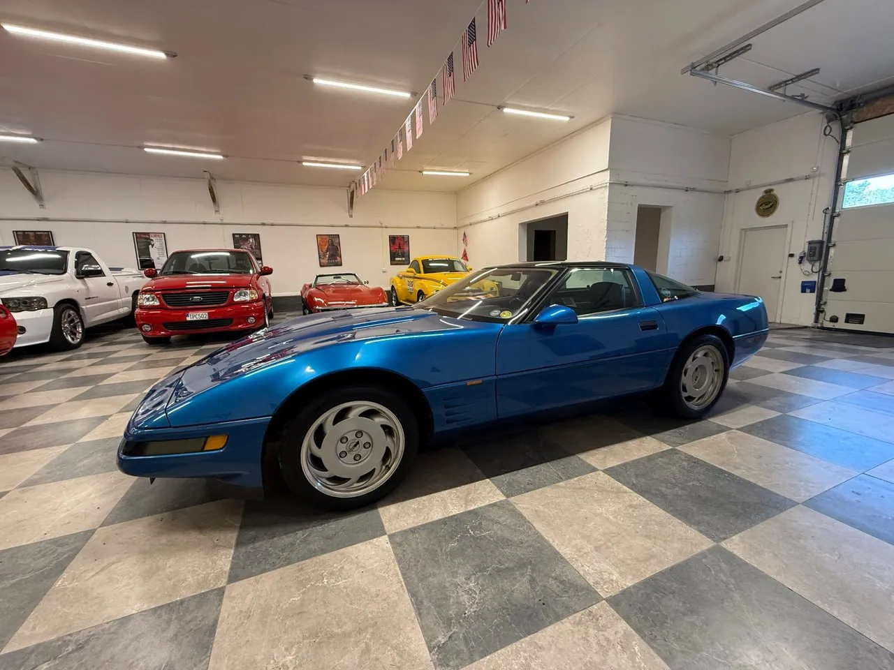 Vehicle image 8