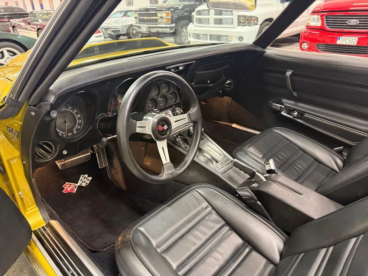 Vehicle image 25