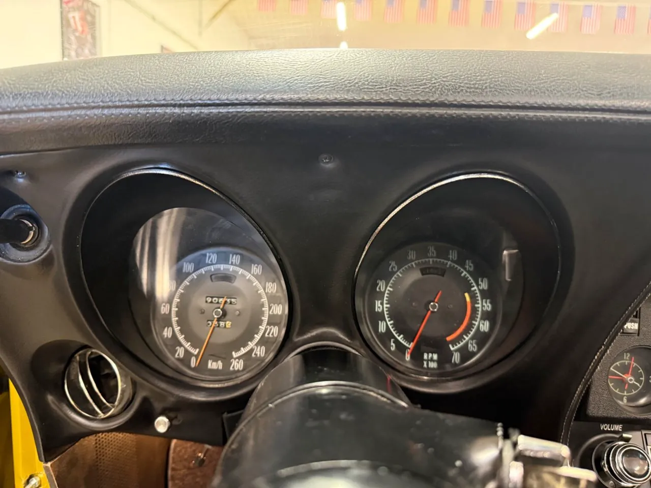 Vehicle image 28