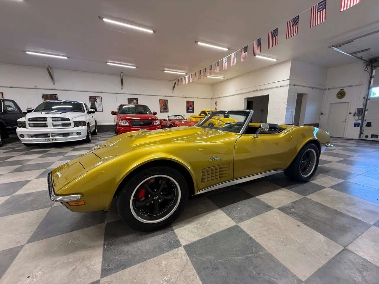 Vehicle image 5