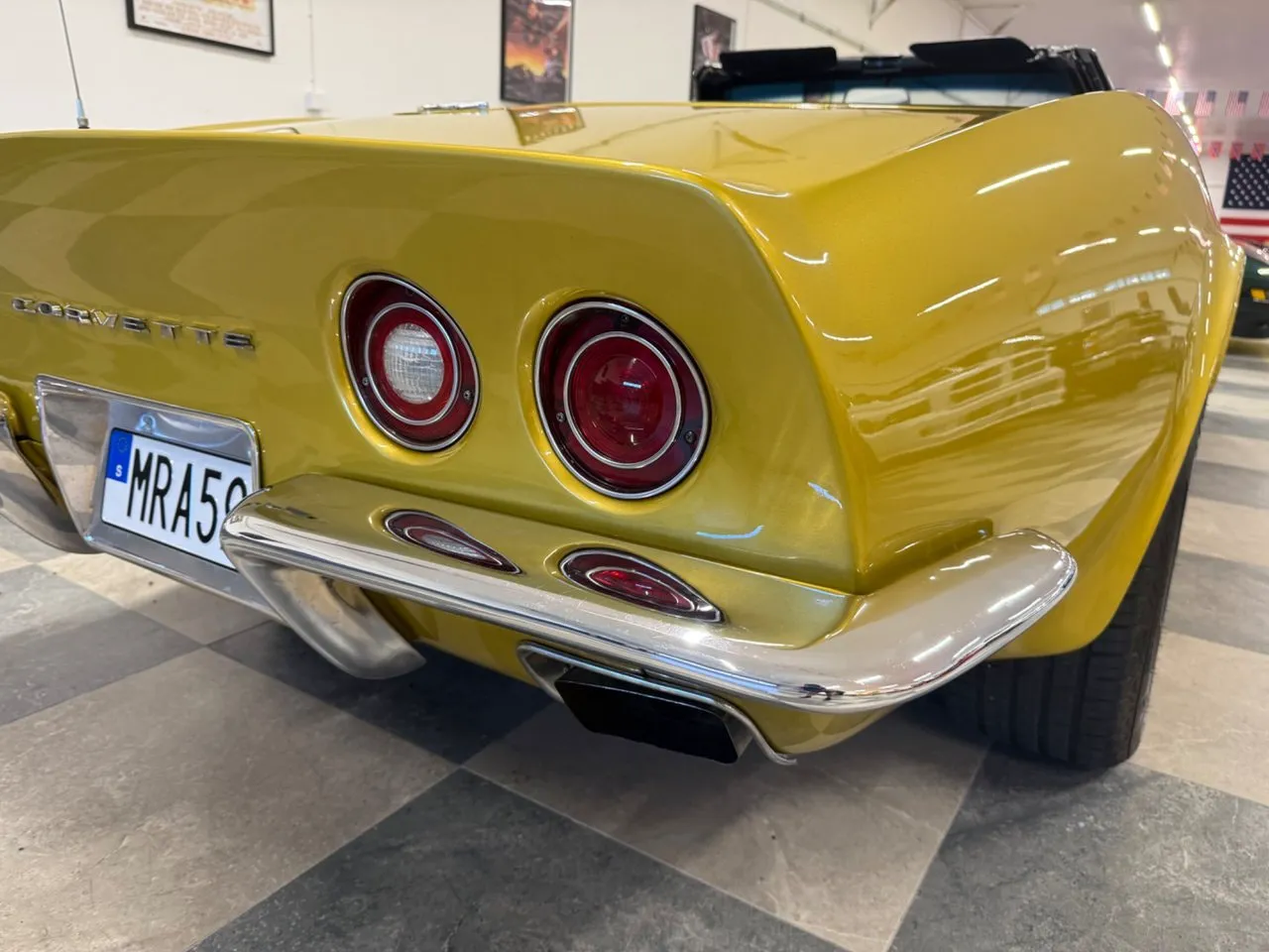 Vehicle image 18