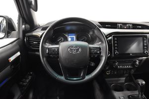 Toyota Hilux bild 2