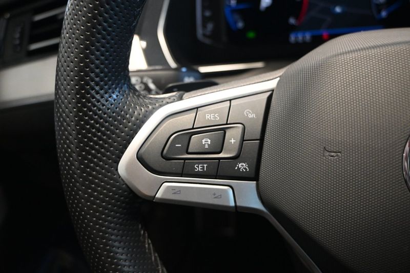 Volkswagen Passat bild 18