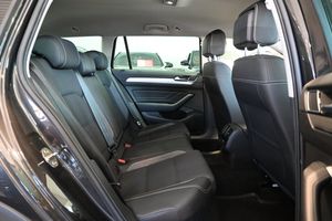 Volkswagen Passat bild 13