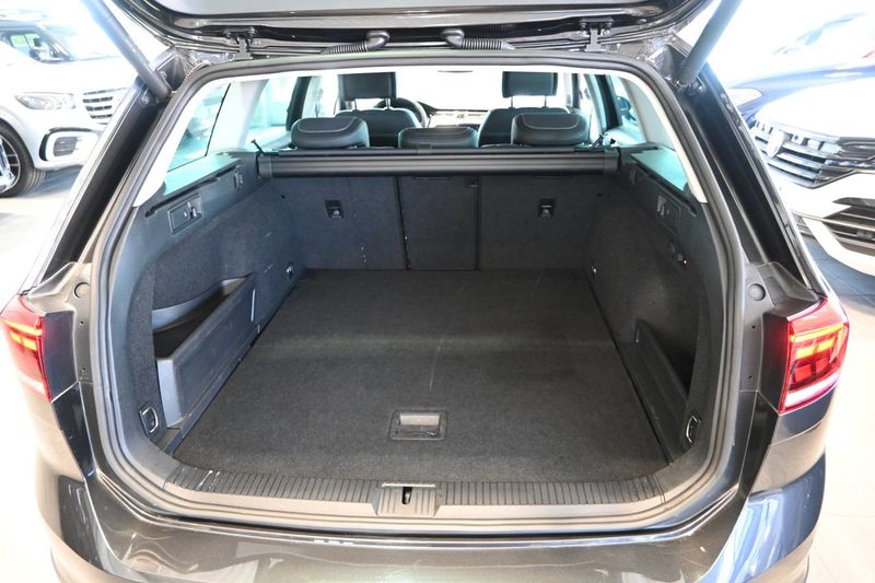 Volkswagen Passat bild 14