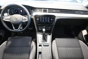 Volkswagen Passat bild 9