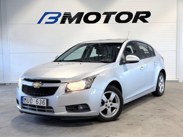 Chevrolet Cruze Halvkombi 1.6 Manuell - 2012
