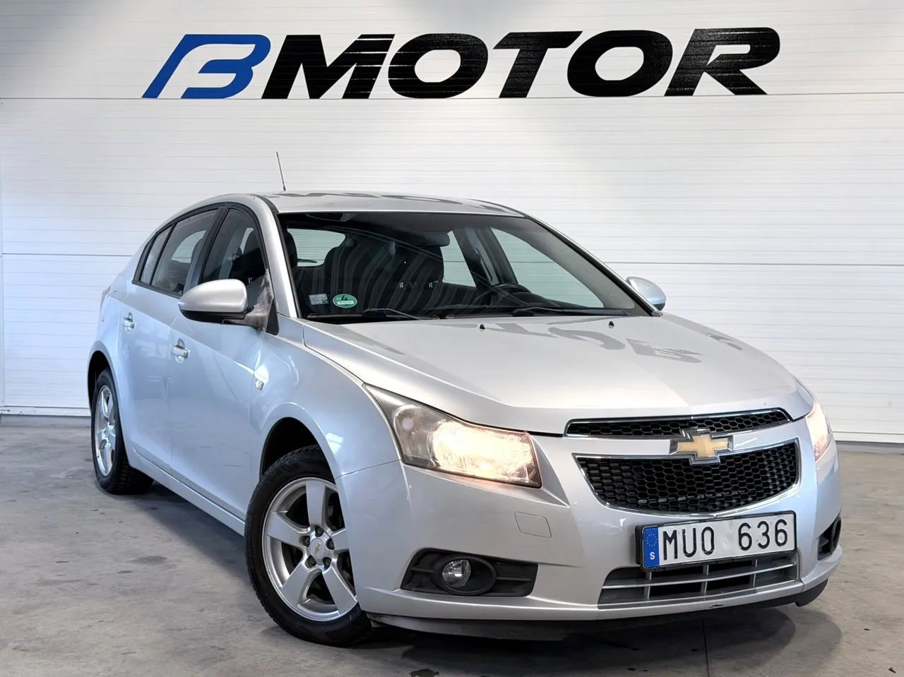 Vehicle image 5