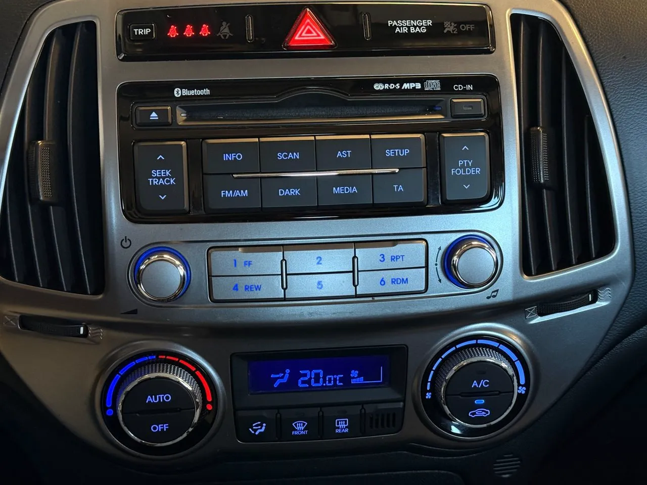 Vehicle image 14