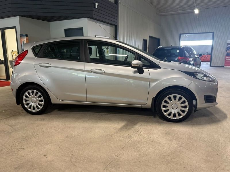 Ford Fiesta bild 8