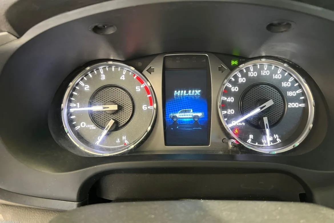 Vehicle image 15