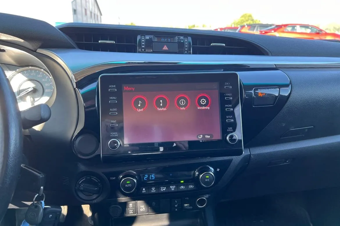 Vehicle image 14
