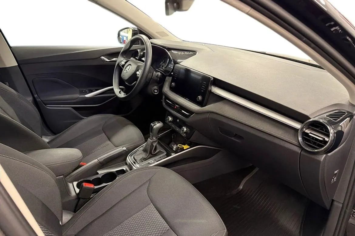 Vehicle image 8