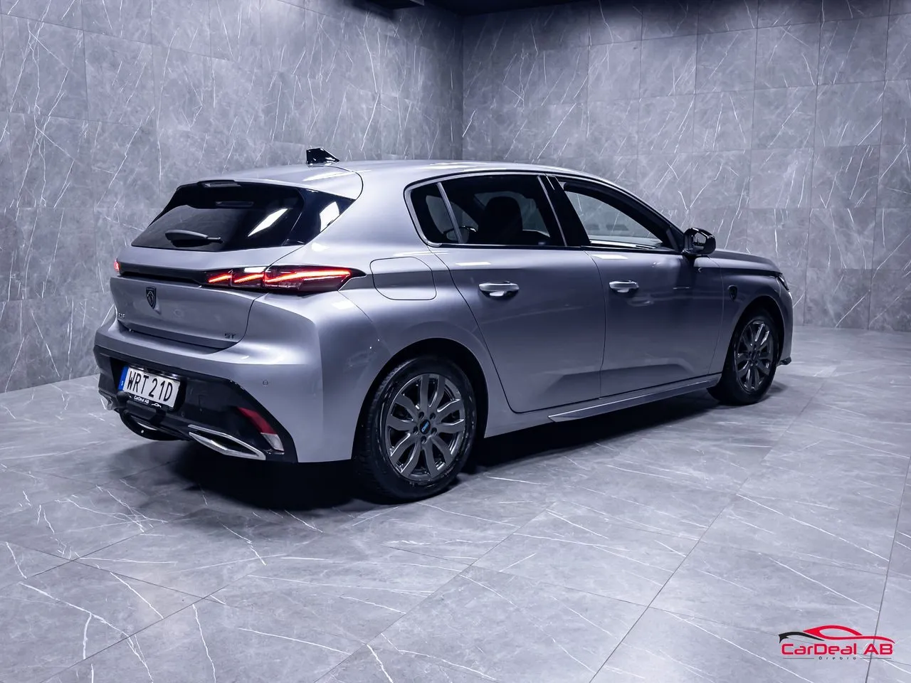 Vehicle image 6