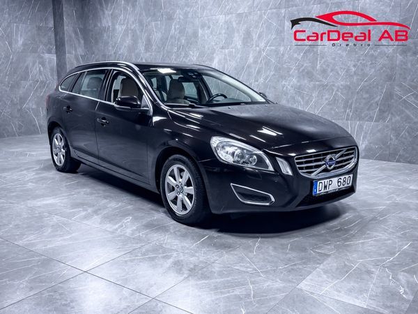 Volvo V60 T3 150hk Momentum Delläder Sensorer Billig fordonsskatt - 2011