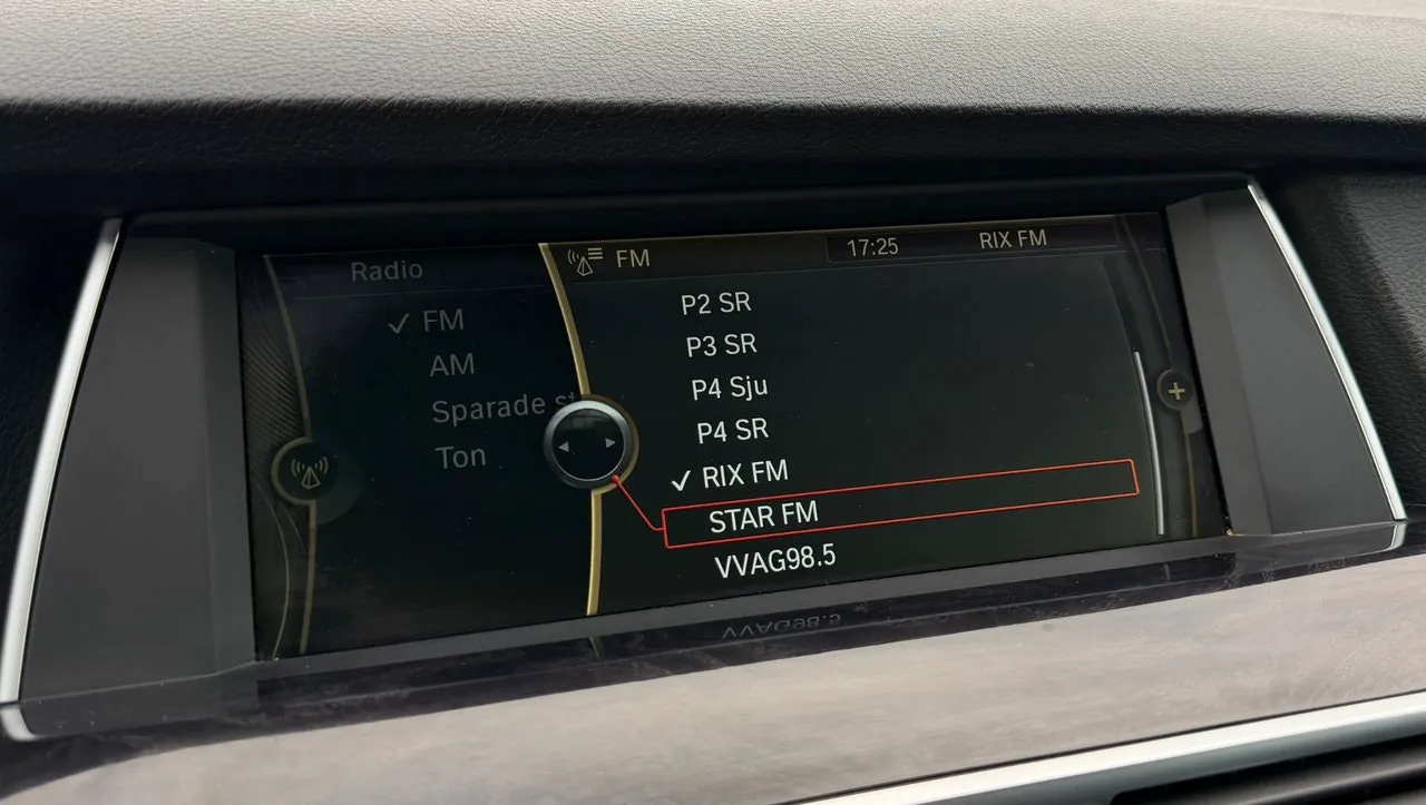 Vehicle image 21