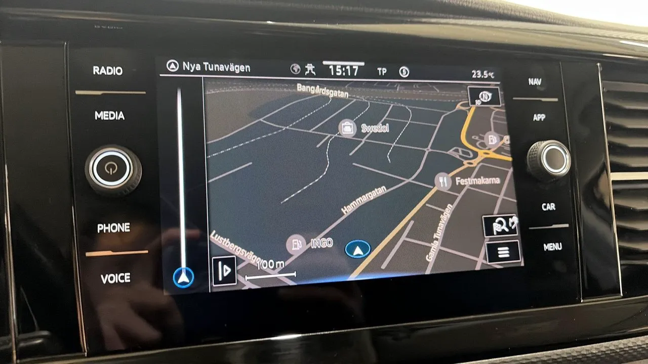 Vehicle image 20