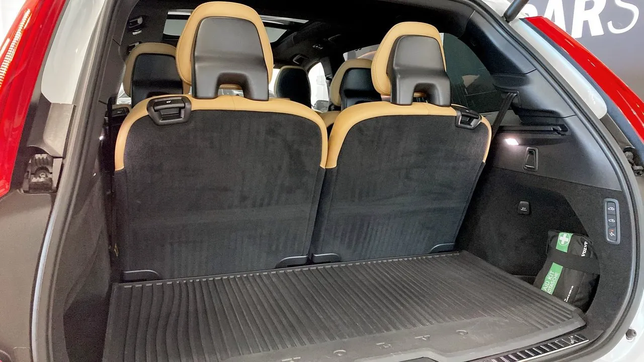 Vehicle image 21